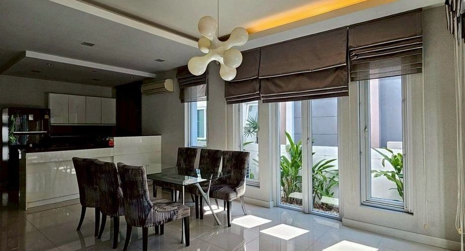 For rent そして for sale 5 ベッドルーム house in Chatuchak, Bangkok