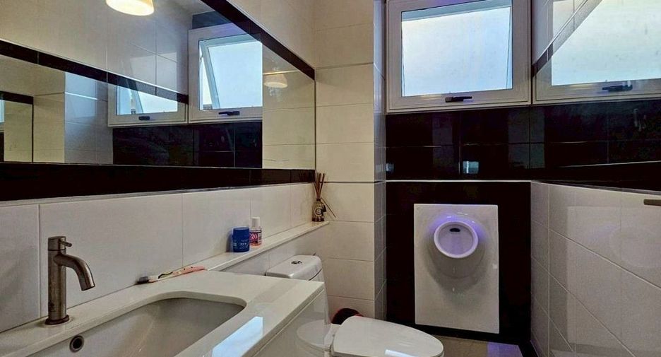 For rent そして for sale 5 ベッドルーム house in Chatuchak, Bangkok