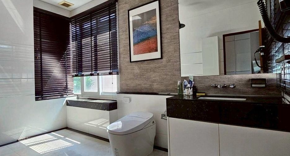 For rent そして for sale 5 ベッドルーム house in Chatuchak, Bangkok