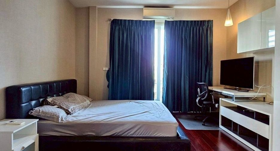 For rent そして for sale 5 ベッドルーム house in Chatuchak, Bangkok