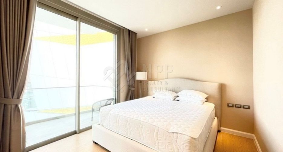 For rent 2 bedrooms condo in Khlong San, Bangkok