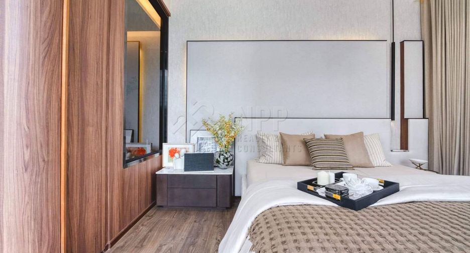 For sale 2 bedrooms condo in Sathon, Bangkok