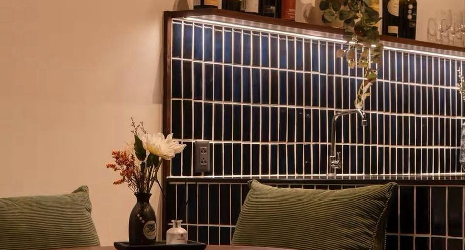 For rent 2 bedrooms retail Space in Samphanthawong, Bangkok
