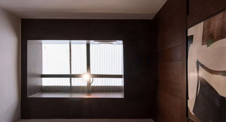 For rent 2 bedrooms retail Space in Samphanthawong, Bangkok