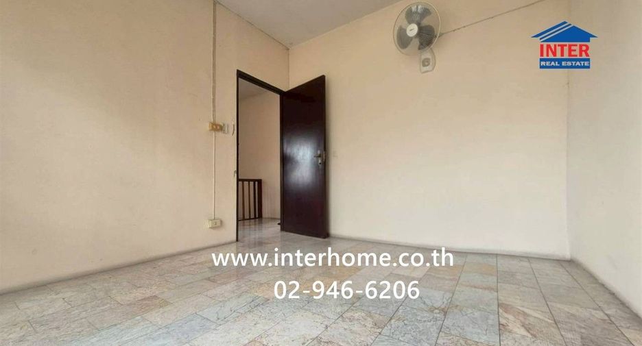For sale 3 bedrooms townhouse in Thanyaburi, Pathum Thani