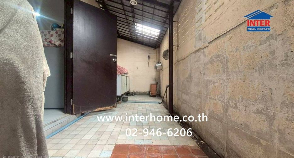 For sale 3 bedrooms townhouse in Thanyaburi, Pathum Thani