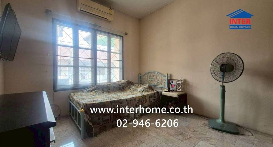 For sale 3 bedrooms townhouse in Thanyaburi, Pathum Thani