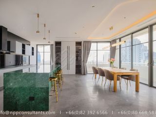 For sale 3 bedrooms condo in Watthana, Bangkok