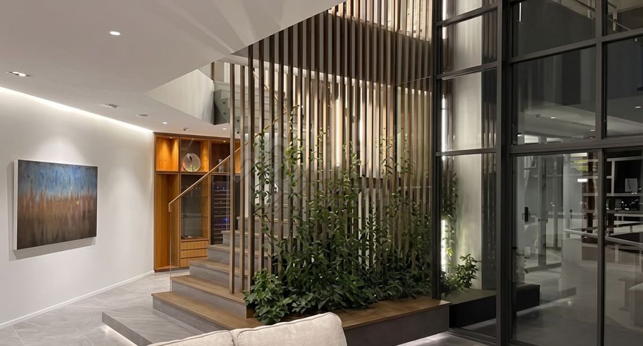 For sale 3 ベッドルーム condo in Watthana, Bangkok