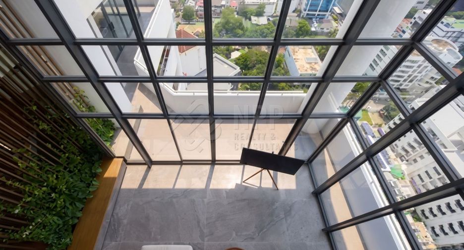 For sale 3 ベッドルーム condo in Watthana, Bangkok