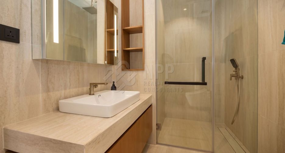 For sale 3 ベッドルーム condo in Watthana, Bangkok