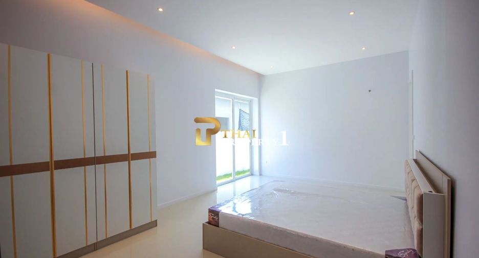 For sale 3 bedrooms villa in Hua Hin, Prachuap Khiri Khan