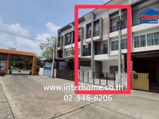 For sale 3 bedrooms townhouse in Don Mueang, Bangkok