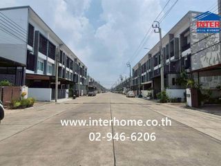 For sale 3 bedrooms townhouse in Don Mueang, Bangkok