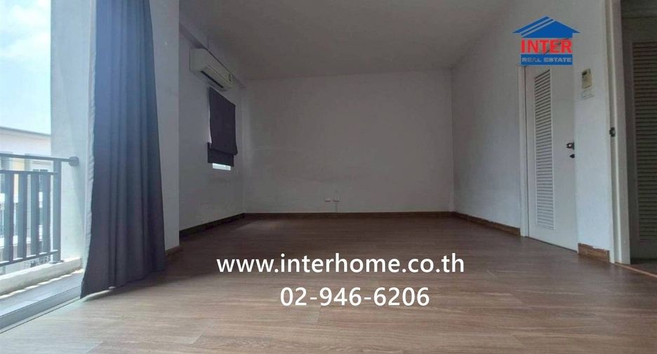 For sale 3 bedrooms townhouse in Don Mueang, Bangkok