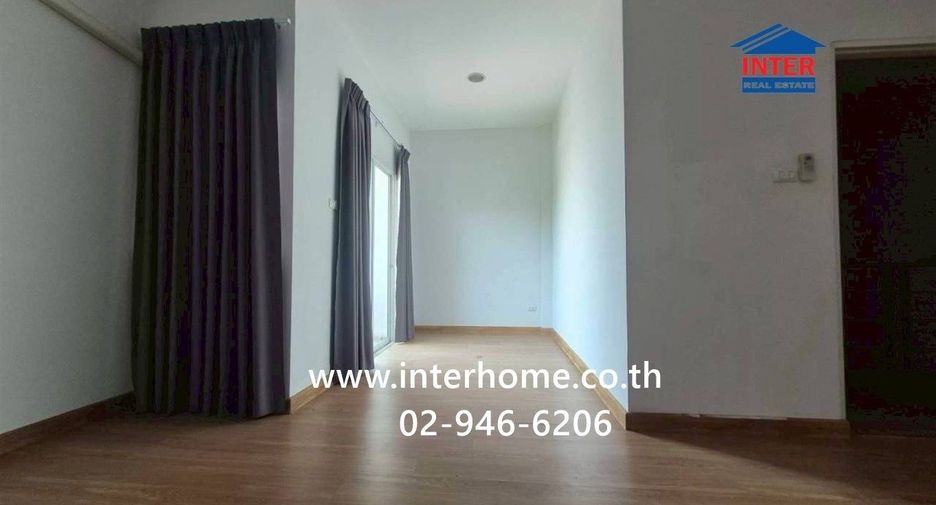 For sale 3 bedrooms townhouse in Don Mueang, Bangkok