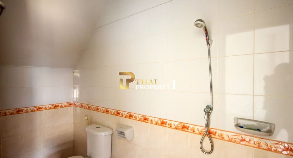 For sale 8 bedrooms retail Space in Hua Hin, Prachuap Khiri Khan