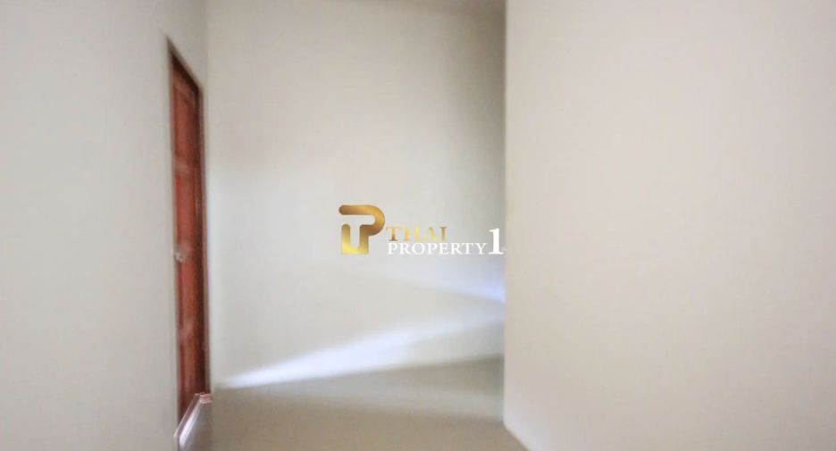 For sale 8 bedrooms retail Space in Hua Hin, Prachuap Khiri Khan
