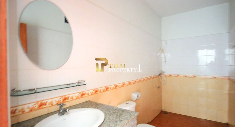 For sale 8 bedrooms retail Space in Hua Hin, Prachuap Khiri Khan