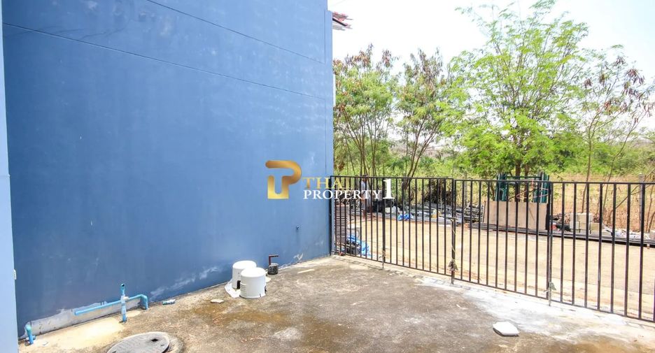For sale 8 bedrooms retail Space in Hua Hin, Prachuap Khiri Khan