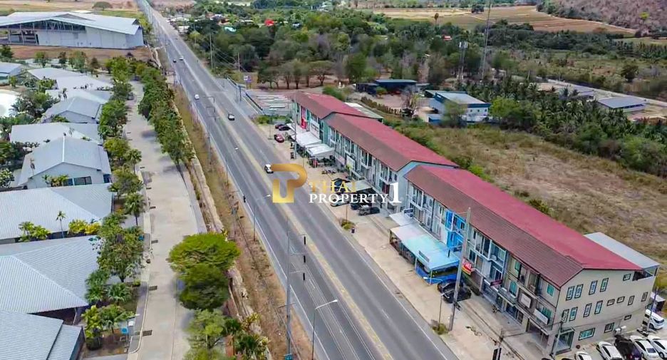 For sale 8 bedrooms retail Space in Hua Hin, Prachuap Khiri Khan
