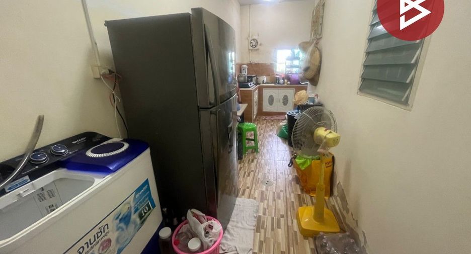 Reihenhaus zum Kauf mit 2 Zimmer in Si Racha, Chonburi
