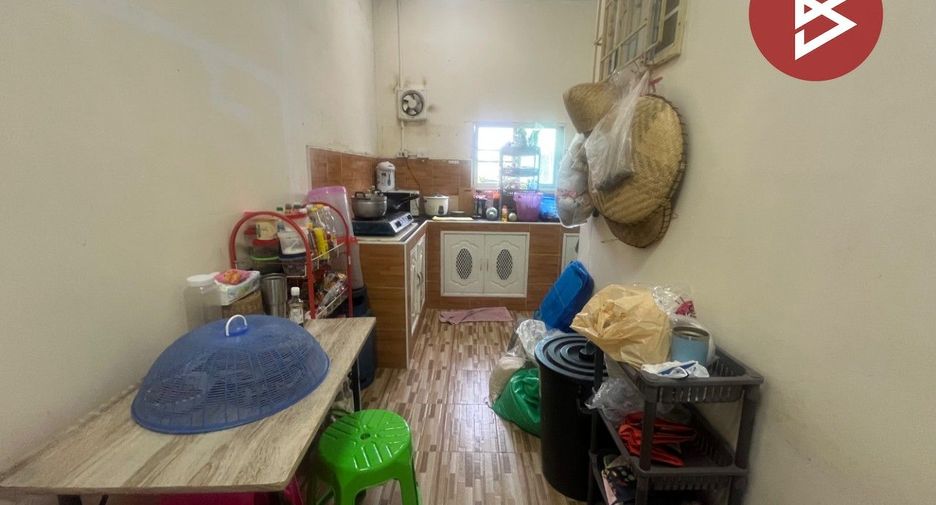 Reihenhaus zum Kauf mit 2 Zimmer in Si Racha, Chonburi