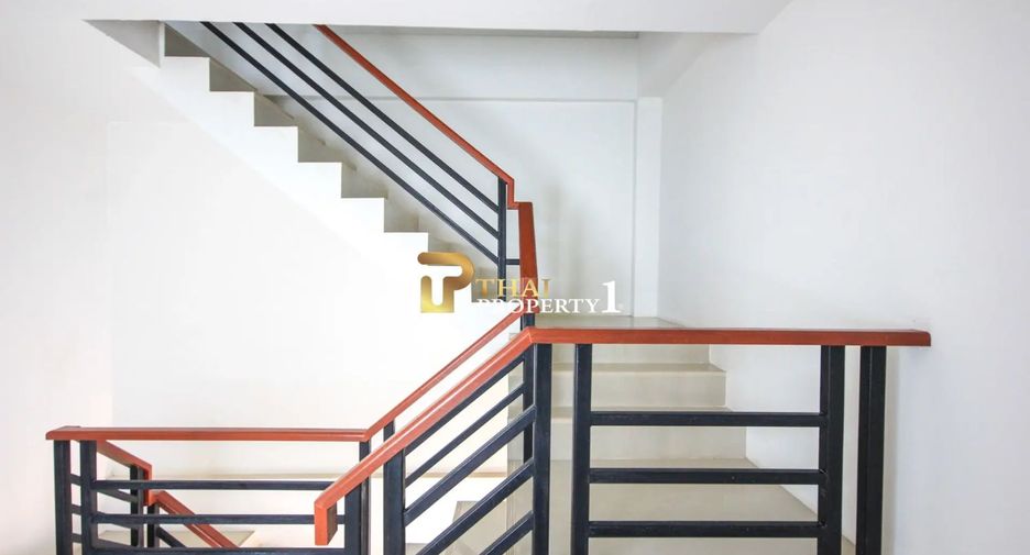 For sale 4 bedrooms retail Space in Hua Hin, Prachuap Khiri Khan