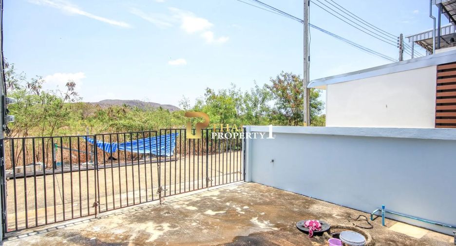 For sale 4 bedrooms retail Space in Hua Hin, Prachuap Khiri Khan