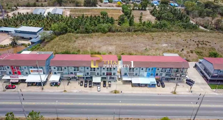For sale 4 bedrooms retail Space in Hua Hin, Prachuap Khiri Khan