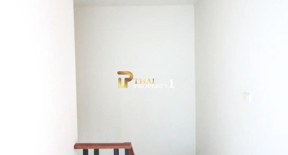 For sale 4 bedrooms retail Space in Hua Hin, Prachuap Khiri Khan