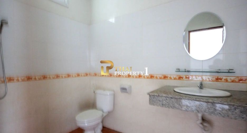 For sale 4 bedrooms retail Space in Hua Hin, Prachuap Khiri Khan