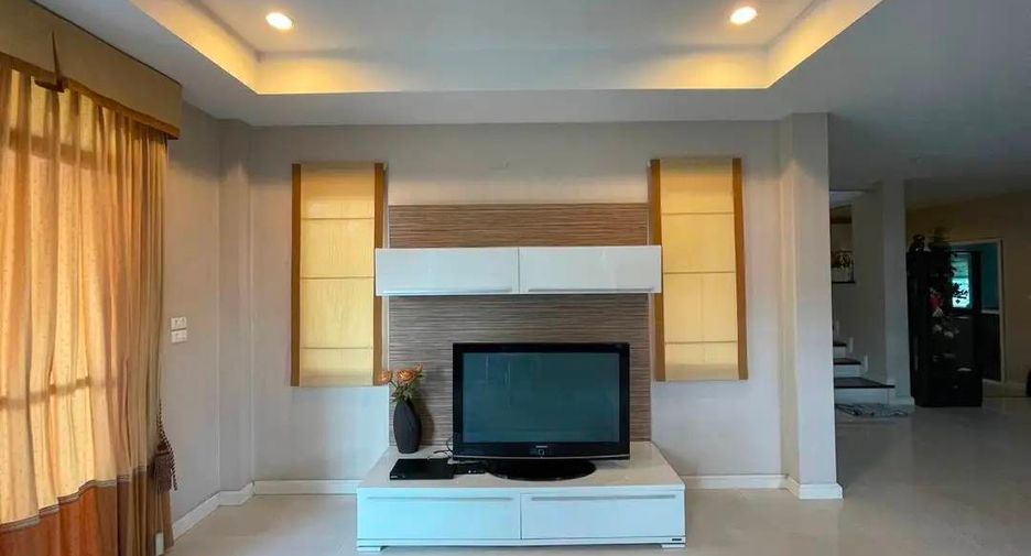 For rent 3 bedrooms house in Mueang Chiang Mai, Chiang Mai