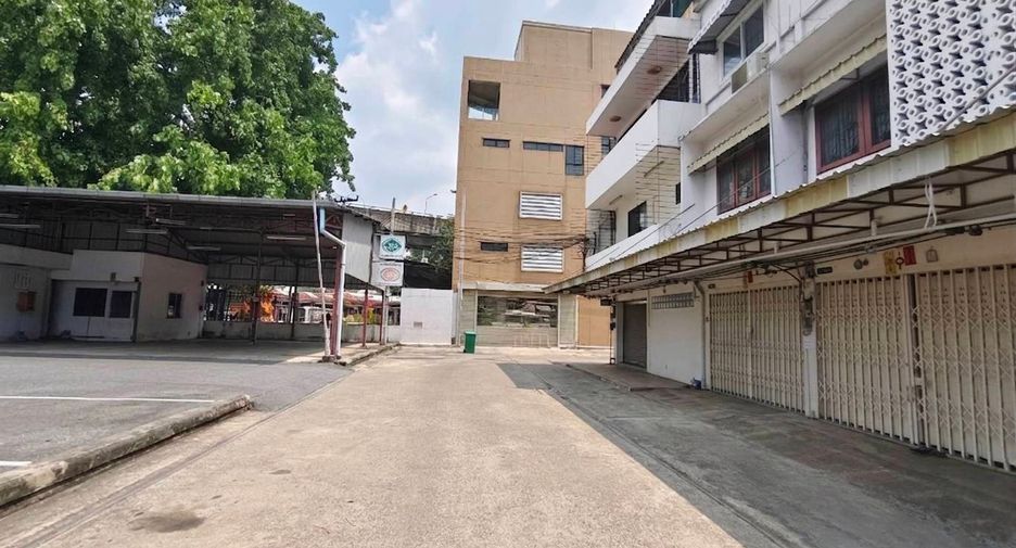 For sale 5 bedrooms retail Space in Ratchathewi, Bangkok