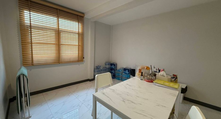 For sale 5 bedrooms retail Space in Ratchathewi, Bangkok