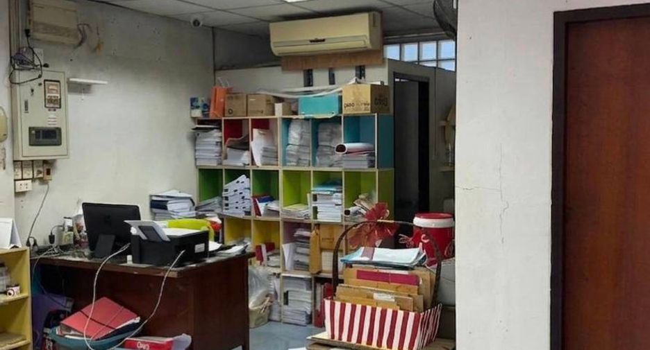 For sale 5 bedrooms retail Space in Ratchathewi, Bangkok