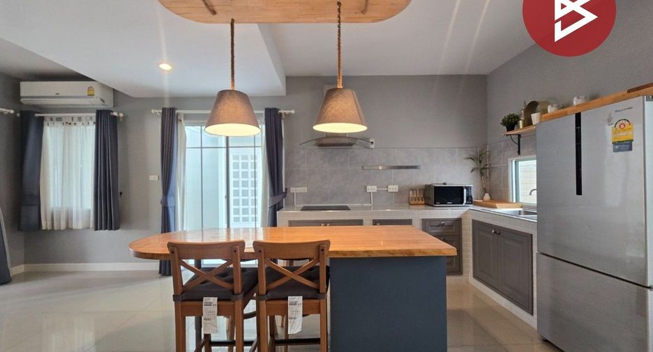 For sale 3 bedrooms house in Bang Na, Bangkok