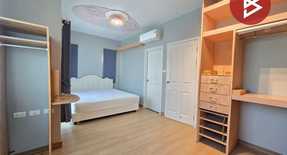 For sale 3 bedrooms house in Bang Na, Bangkok