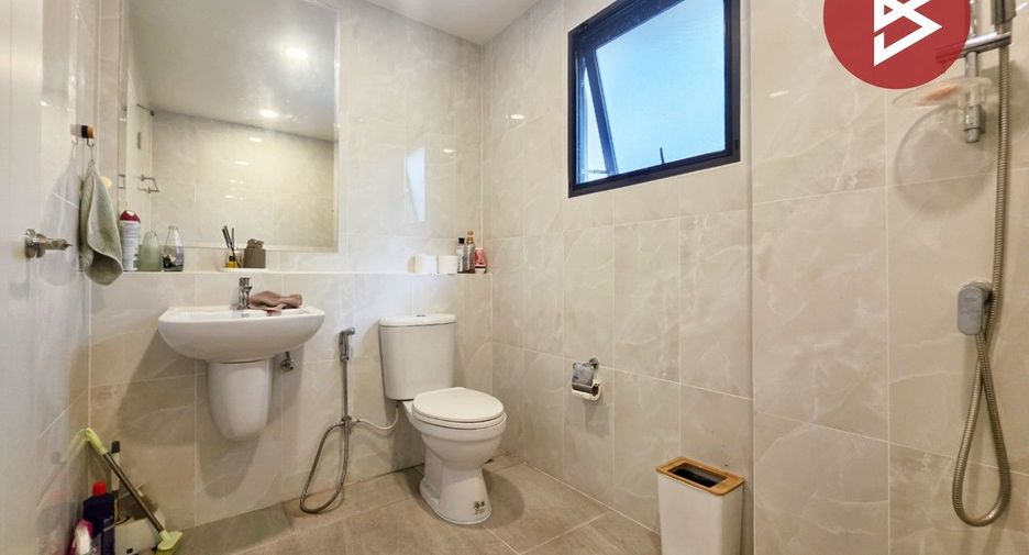 Casa en venta de 4 habitaciones en Lat Krabang, Bangkok