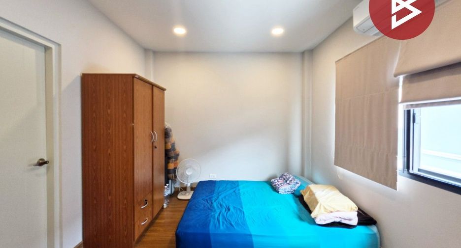 Casa en venta de 4 habitaciones en Lat Krabang, Bangkok