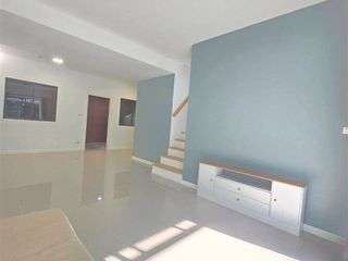 Продажа 3 спальни таунхаус в Khlong Luang, Патумтани