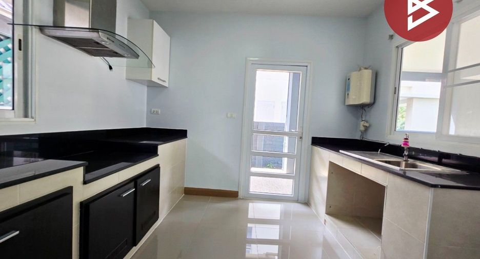 For sale 3 bedrooms house in Mueang Samut Prakan, Samut Prakan
