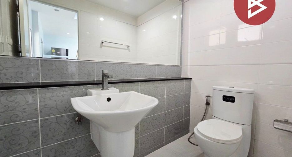 For sale 3 bedrooms house in Mueang Samut Prakan, Samut Prakan