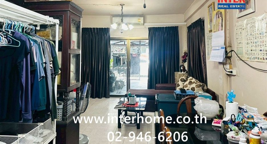 For sale 2 bedrooms townhouse in Phra Khanong, Bangkok