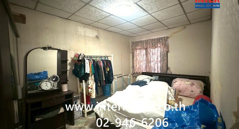For sale 2 bedrooms townhouse in Phra Khanong, Bangkok