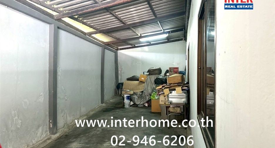 For sale 2 bedrooms townhouse in Phra Khanong, Bangkok