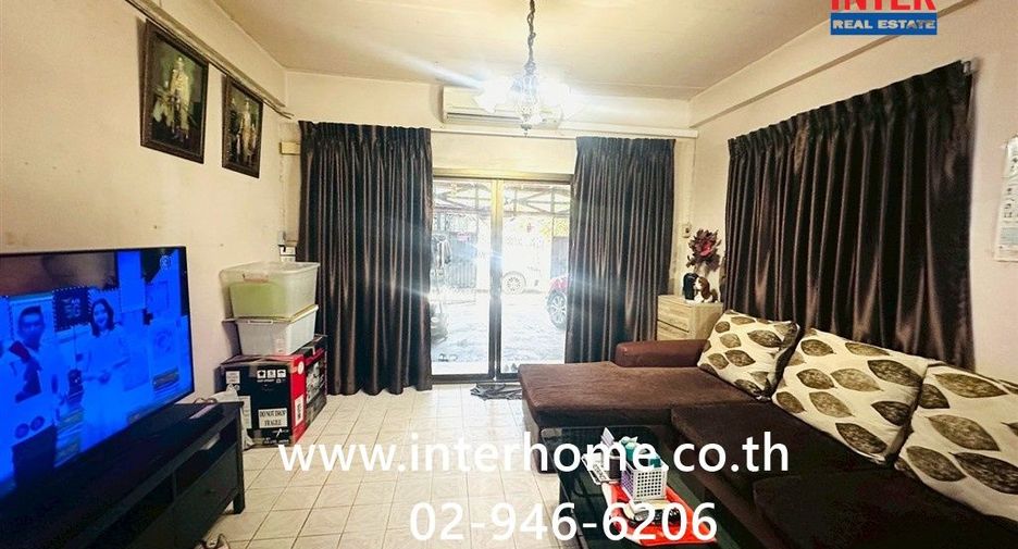 For sale 2 bedrooms townhouse in Phra Khanong, Bangkok