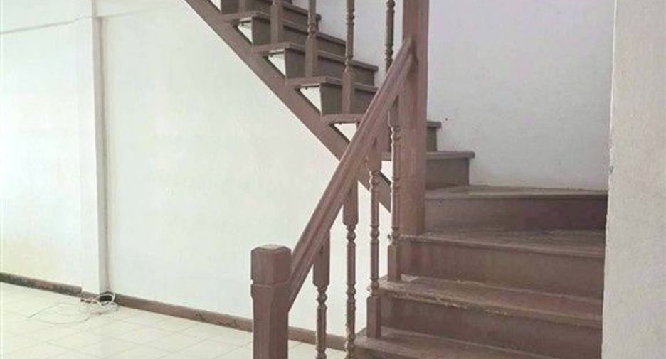 For sale 2 bedrooms townhouse in Mueang Samut Prakan, Samut Prakan