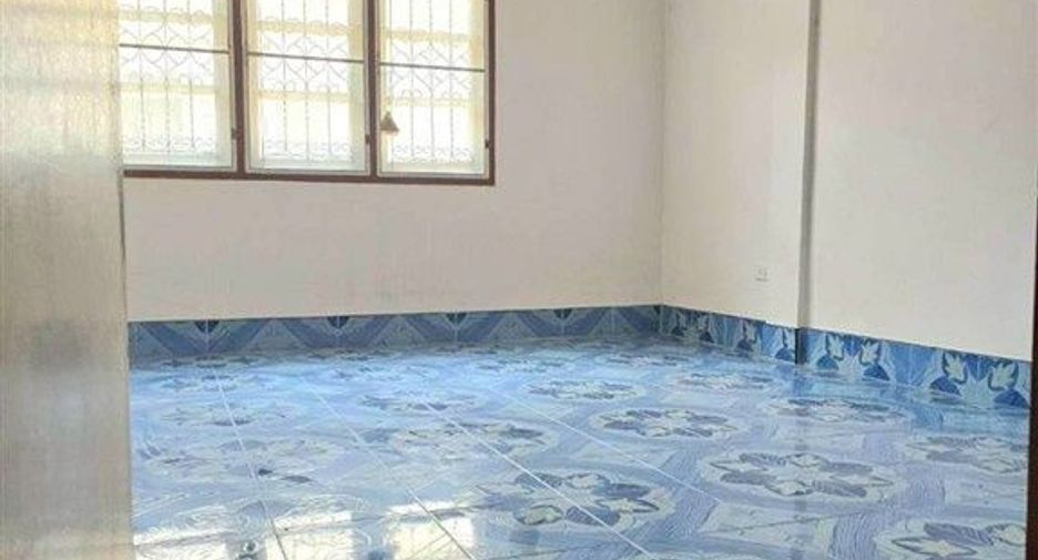 For sale 2 bedrooms townhouse in Mueang Samut Prakan, Samut Prakan