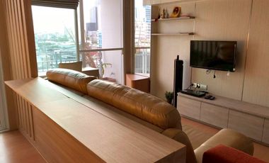 Condo en alquiler y en venta de 1 habitaciones en Bang Rak, Bangkok